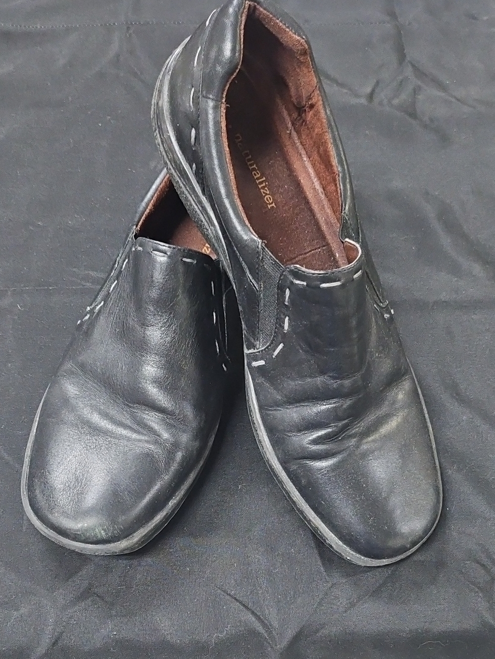 Naturalizer Black Leather Slip-On Women's Loafers